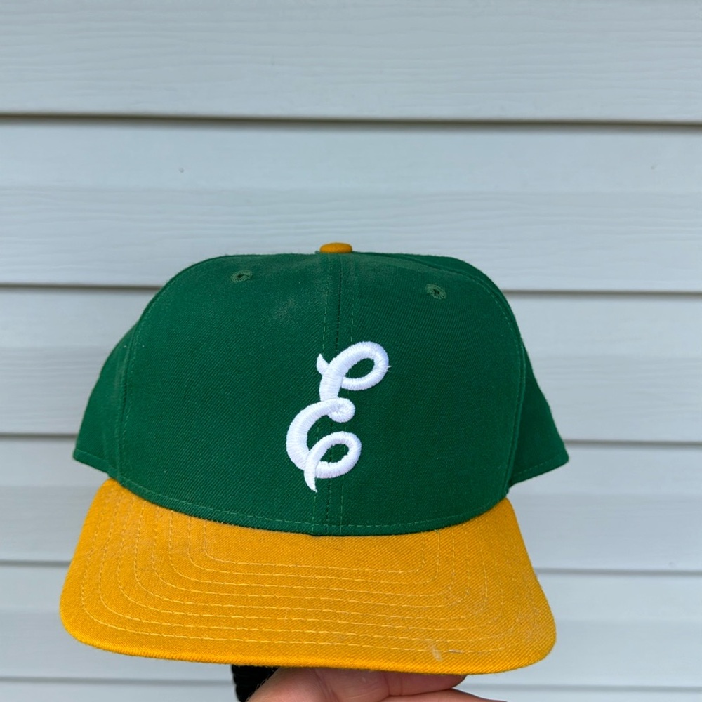 Vintage men’s baseball hat